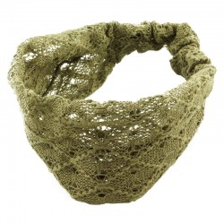 Hårband stickat med flätade kryss