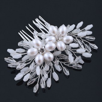 https://www.athelinda.se/6804-thickbox/harkam-ovala-parlblommor-med-strass.jpg